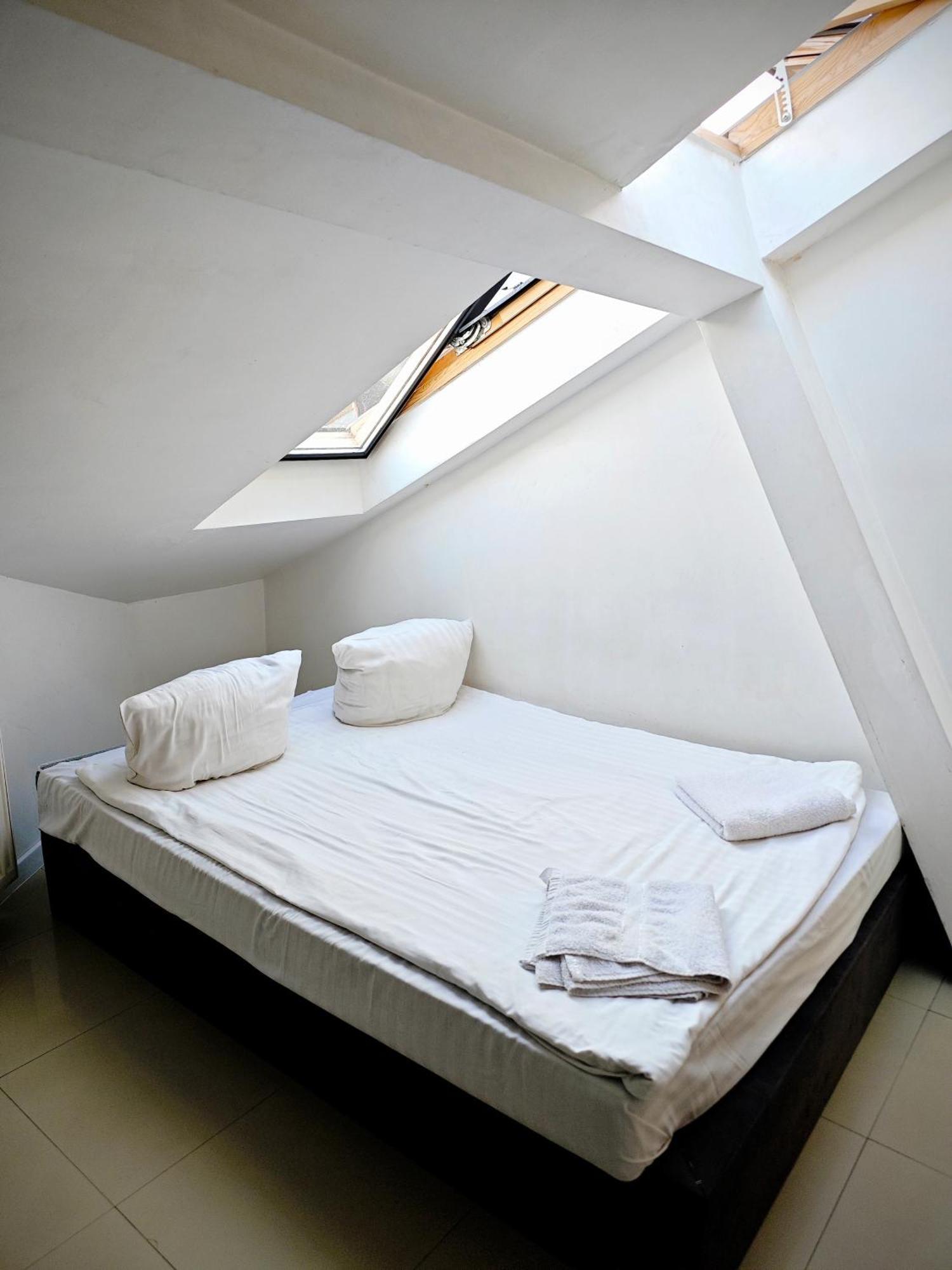 Apartamenty Hoza Attic Studio 바르샤바 객실 사진