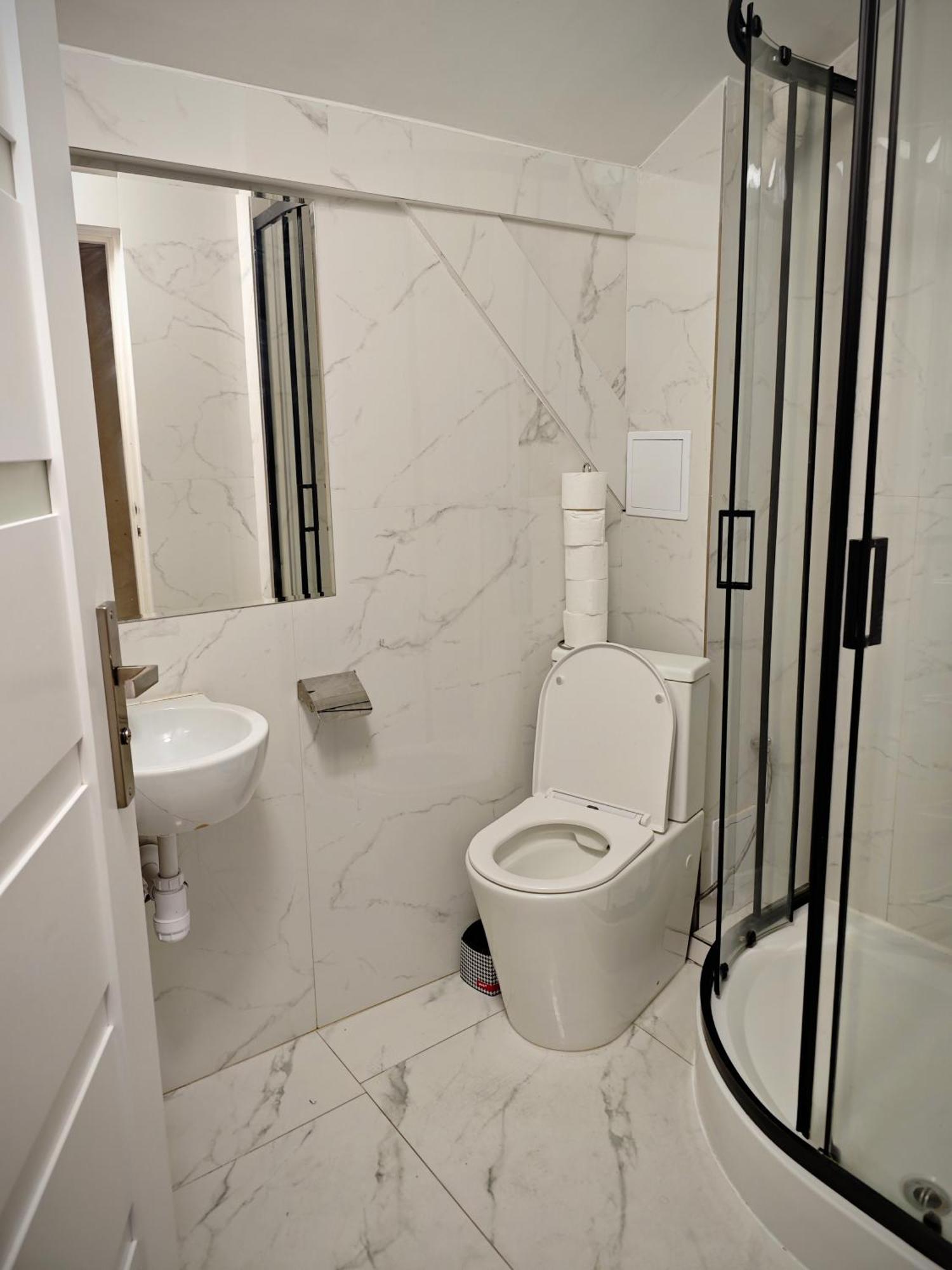 Apartamenty Hoza Attic Studio 바르샤바 객실 사진