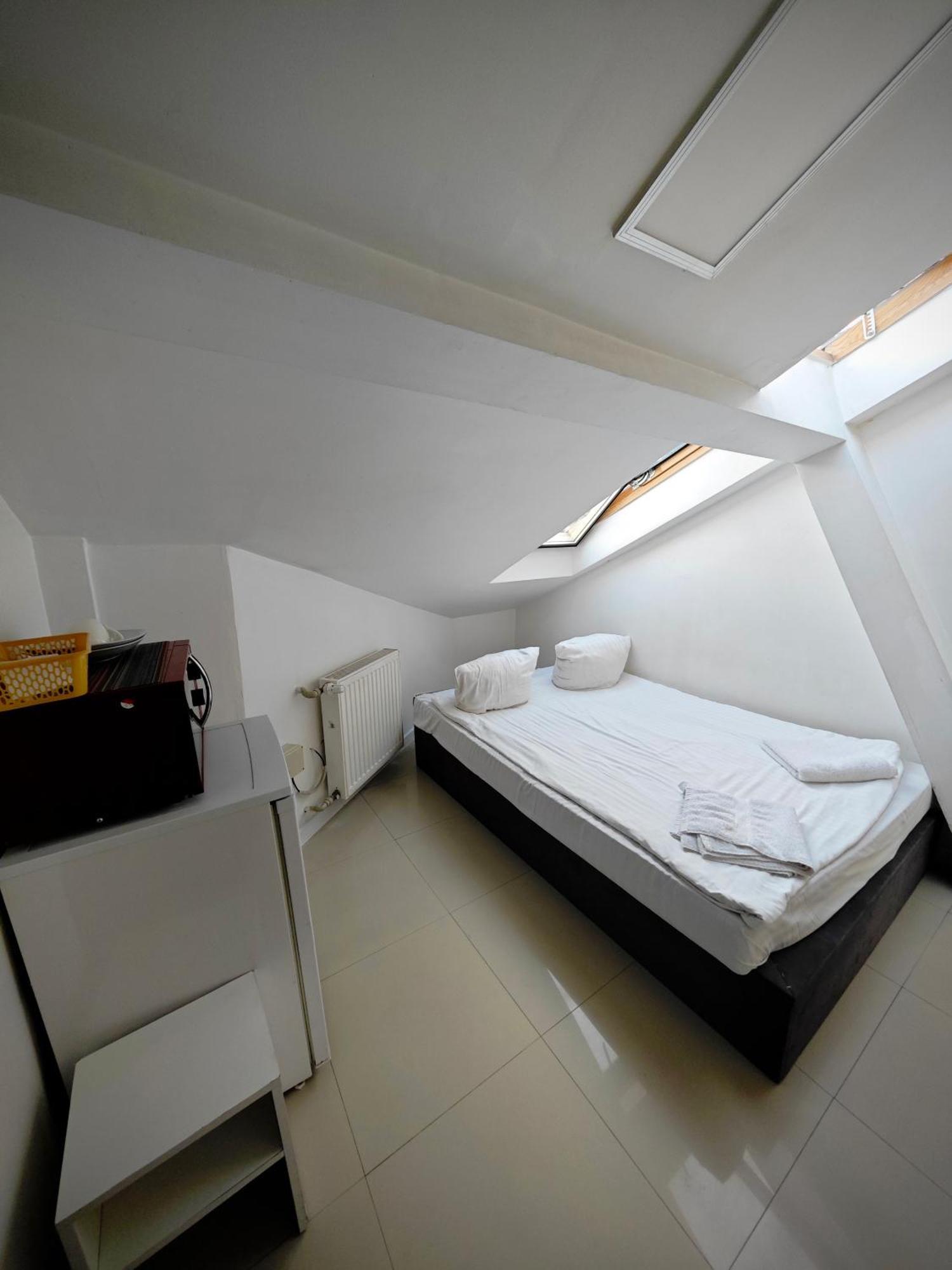 Apartamenty Hoza Attic Studio 바르샤바 객실 사진