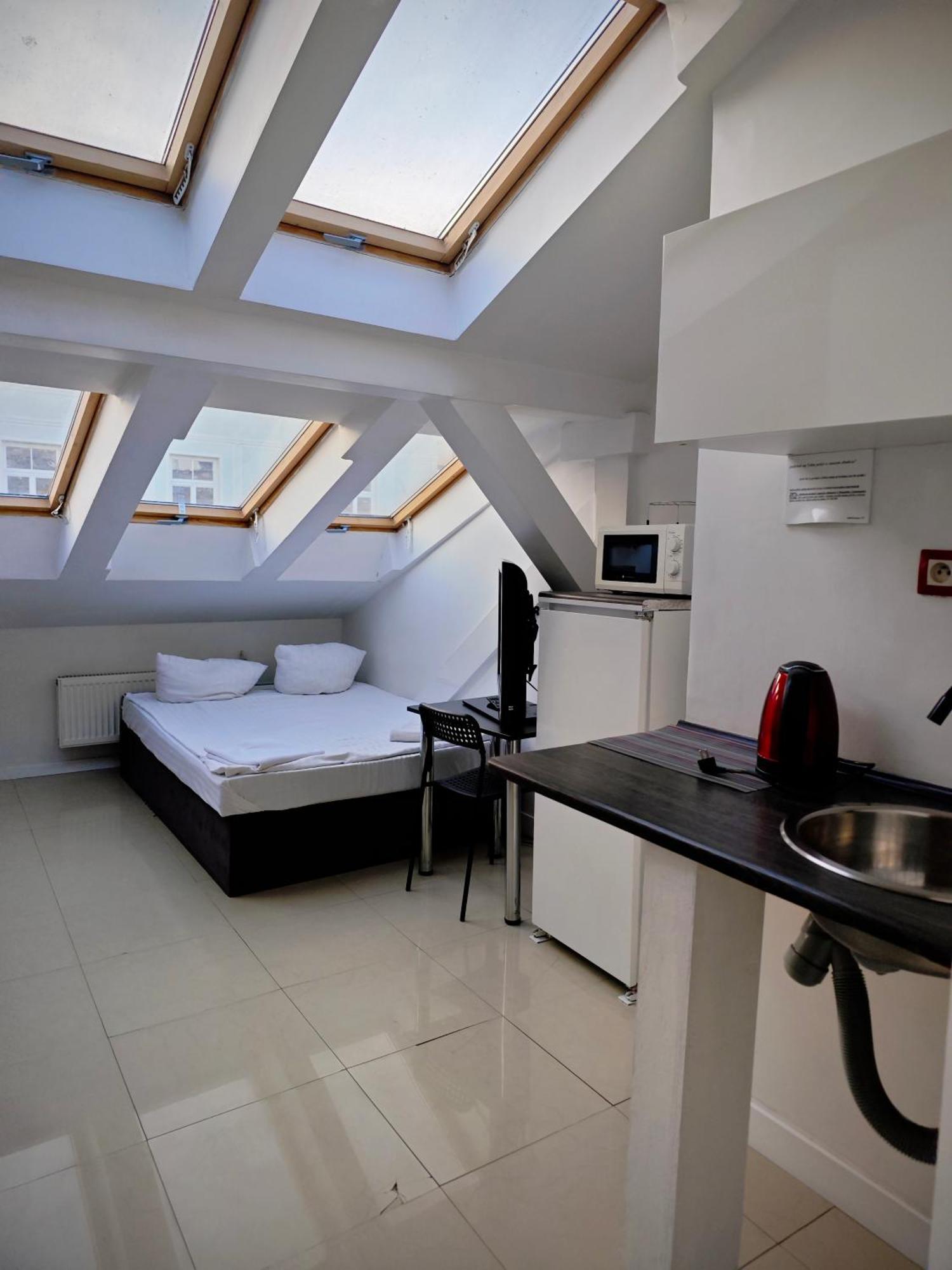 Apartamenty Hoza Attic Studio 바르샤바 객실 사진