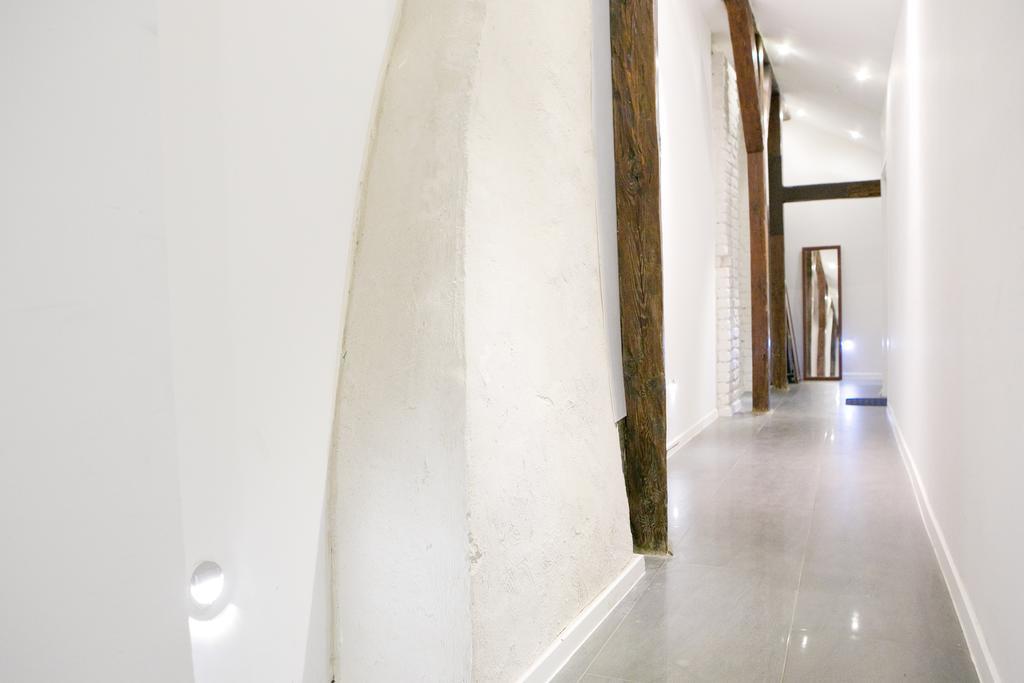 Apartamenty Hoza Attic Studio 바르샤바 객실 사진
